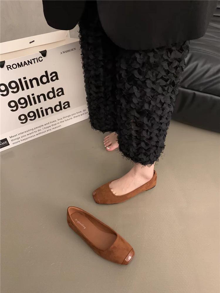 

Design sense flat shoes flat shoes black temperament new Chinese single shoes Doudou shoes spring shallow mouth French women s shoes 40