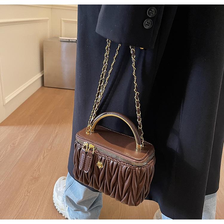 Niche Design Women's Versatile Luxury Shoulder & Crossbody Chain Bag (2025 Edition)