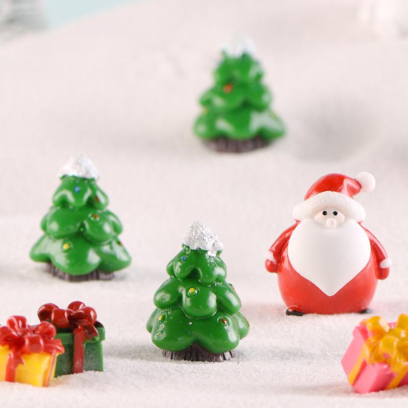Mini Resin Santa Claus Snowman Statue Micro Landscape Model Diy Miniature Garden Statue New Year Home Decorations