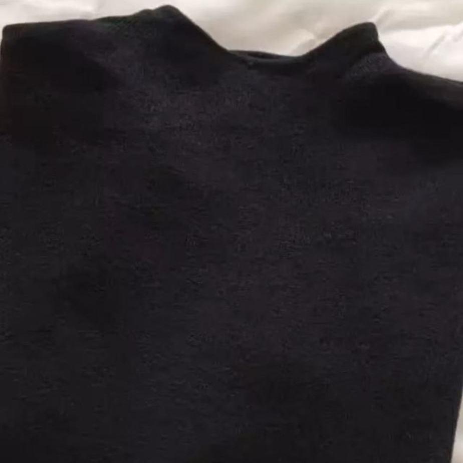 Simple Long-Sleeve Knit Sweater: Versatile Solid Color, Half-High Collar, Perfect for Autumn and Winter