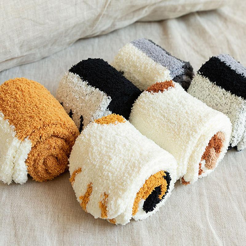 Winter Warm Women Fluffy Socks Cute Animal Claw Cat Paw Footprint Fuzzy Socks Female Thick Coral Fleece Home Floor Sleep Socks