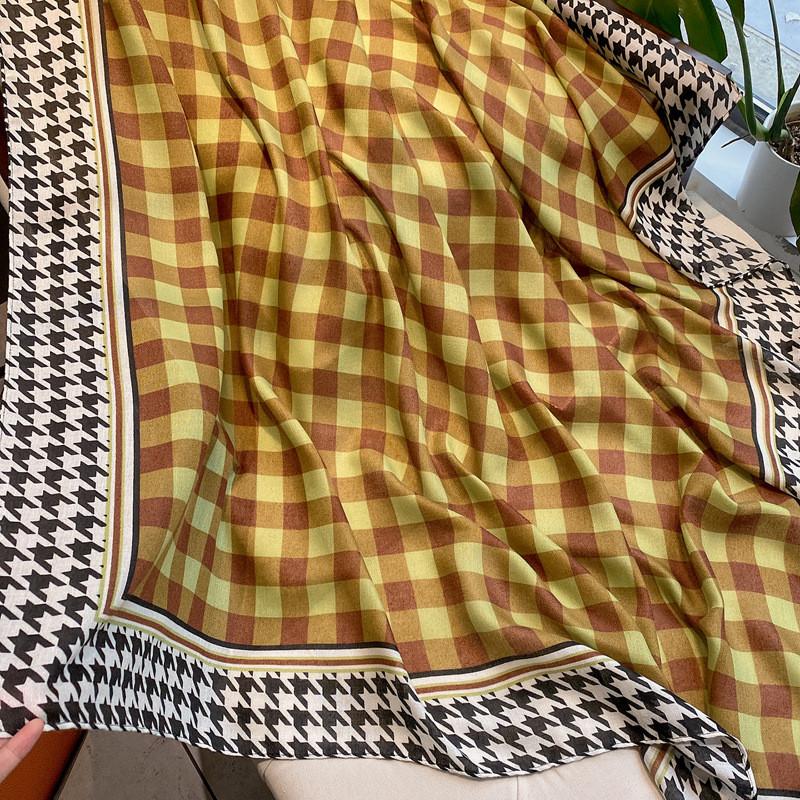 42 Designs Spain Brand Lovely Floral Square Viscose Shawl Scarf Lady Print Soft Wrap Pashmina Bufandas Muslim Hijab 135*135Cm