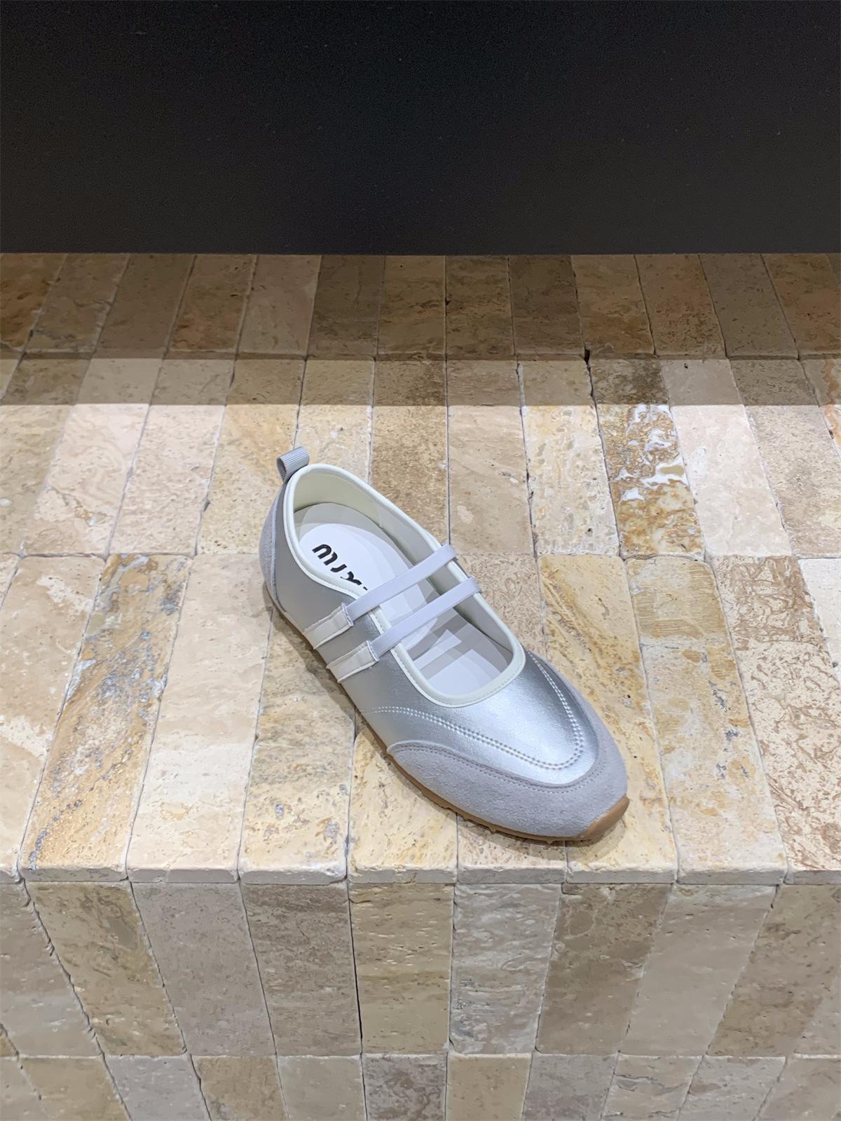 

2025 новые балетки спортивная обувь плоская подошва внутренняя высота увеличение одинарная обувь женские с мелким вырезом круглый носок повседневные Мэри Джейн женская обувь 40 серебряный