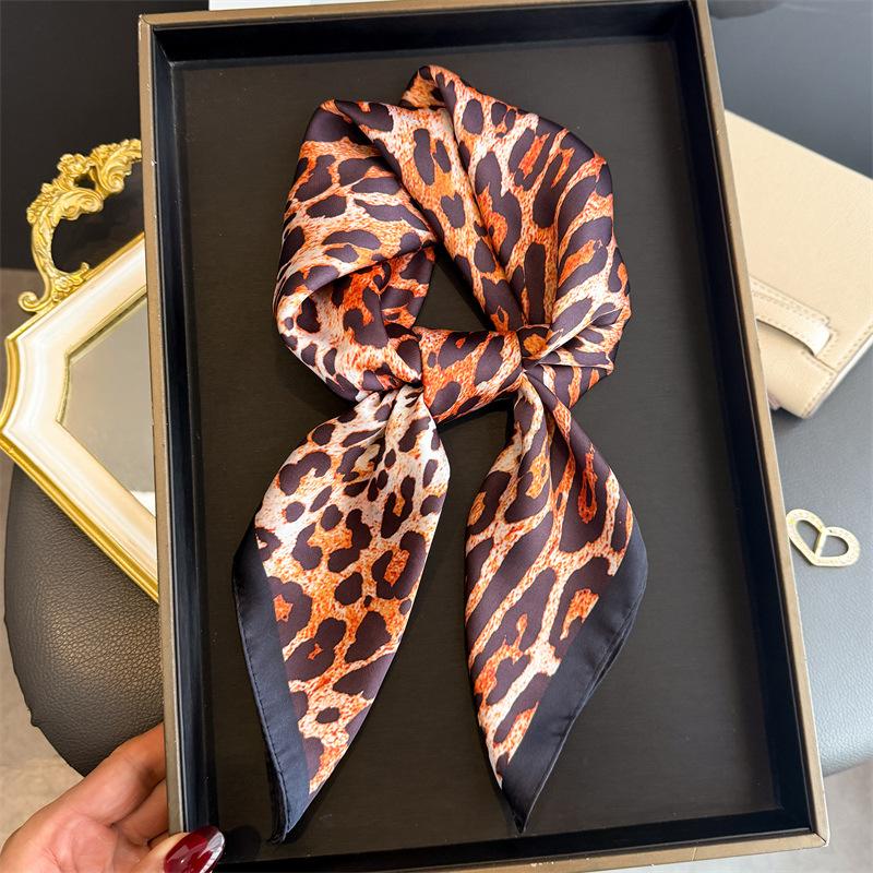Leopard Print Polyester Scarf Women Fashion Sunscreen Neck Scarf