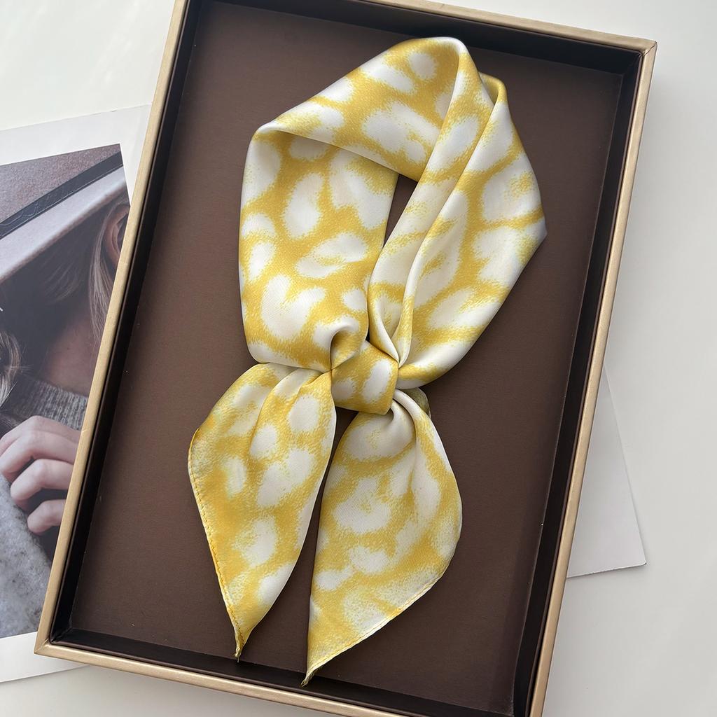 Luxury Square Scarf For Women Ladies Leopard Print Hijab Fashion Neckerchief Bandanas Soft Stain Elegant Faux Silk Scarves Shawl