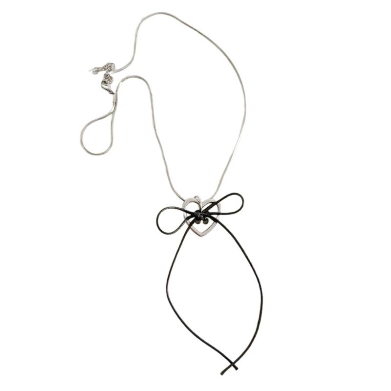 Stylish Necklace with Heart Line Bowknot Pendant Unique Bowknot and Heart Pendant Necklace Simple Clavicular Chain Charm 1