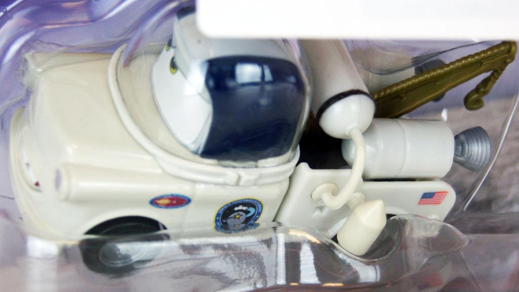 MATTEL MOON MATER AUTONAUT MATER Walmart Mattel Moon Mater Autonaut Mater Space Flight Car Mater Walmart Exclusive Disney-PIXAR "CARS" "TAKE FLIGHT"
