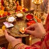 Thali de Pooja de Metal con Diya para Templo de Hogar y Oficina Artículo de Puja (1 Piezas, Dorado)