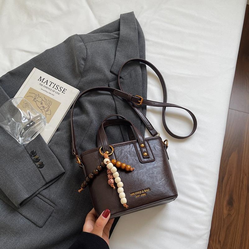 2025 New Korean Version Popular Bucket Bag Women's Fashionable Shoulder Messenger Bag High Value Fashion Handbag Women