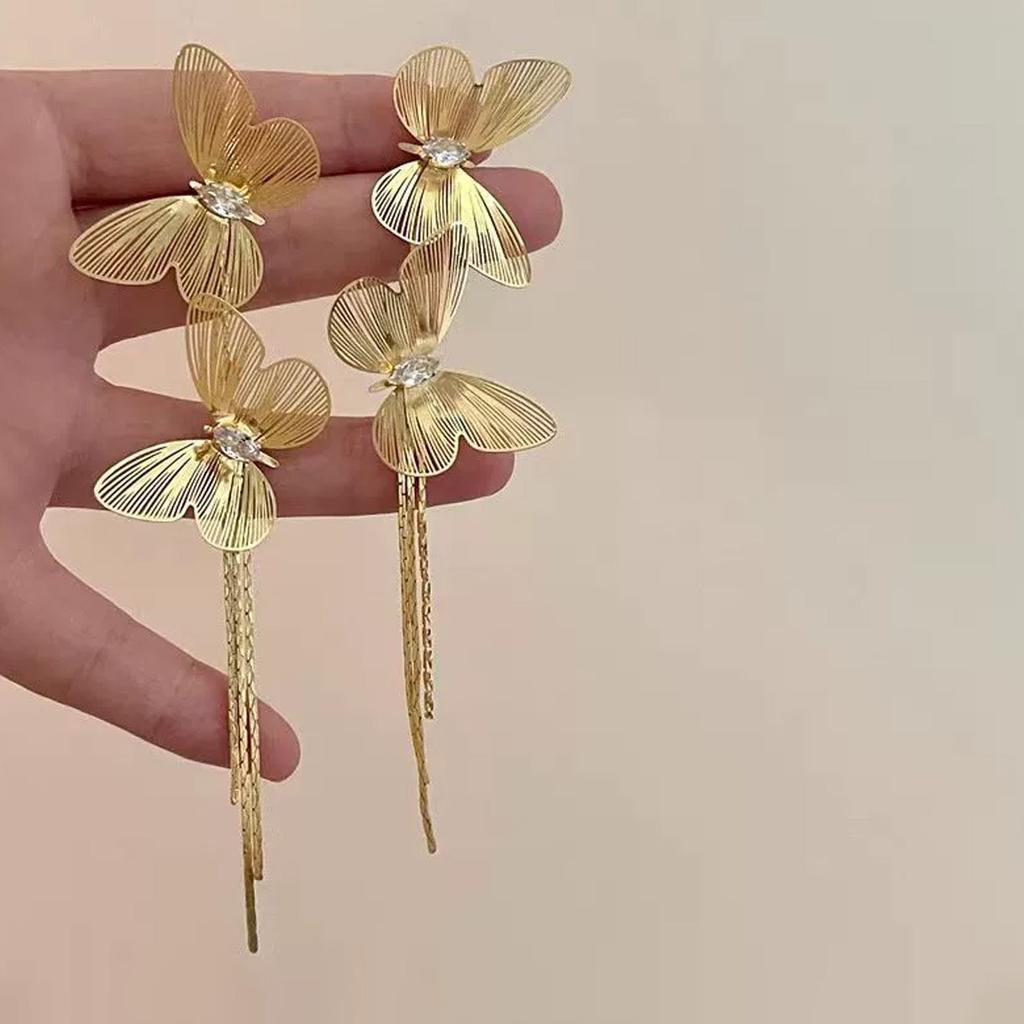 Exaggerated Crystal Butterfly Tassel Earrings for Women Vintage Metal Hollow Drop Earrings Wedding Jewelry Accessories Gifts