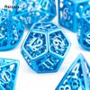 7-teiliges blau-weißes rotierendes Zyklon-Metallwürfel-Set aus hohlen Metall-Polyeder-Würfeln, geeignet für Rollenspiele, RPG-Brettspiele, Kartenspiele