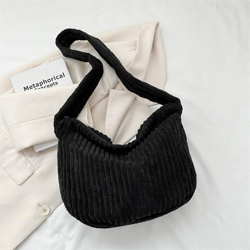 Large-capacity bag women's 2025 autumn and winter new corduroy commuter shoulder bag literary college student class crossbody bag