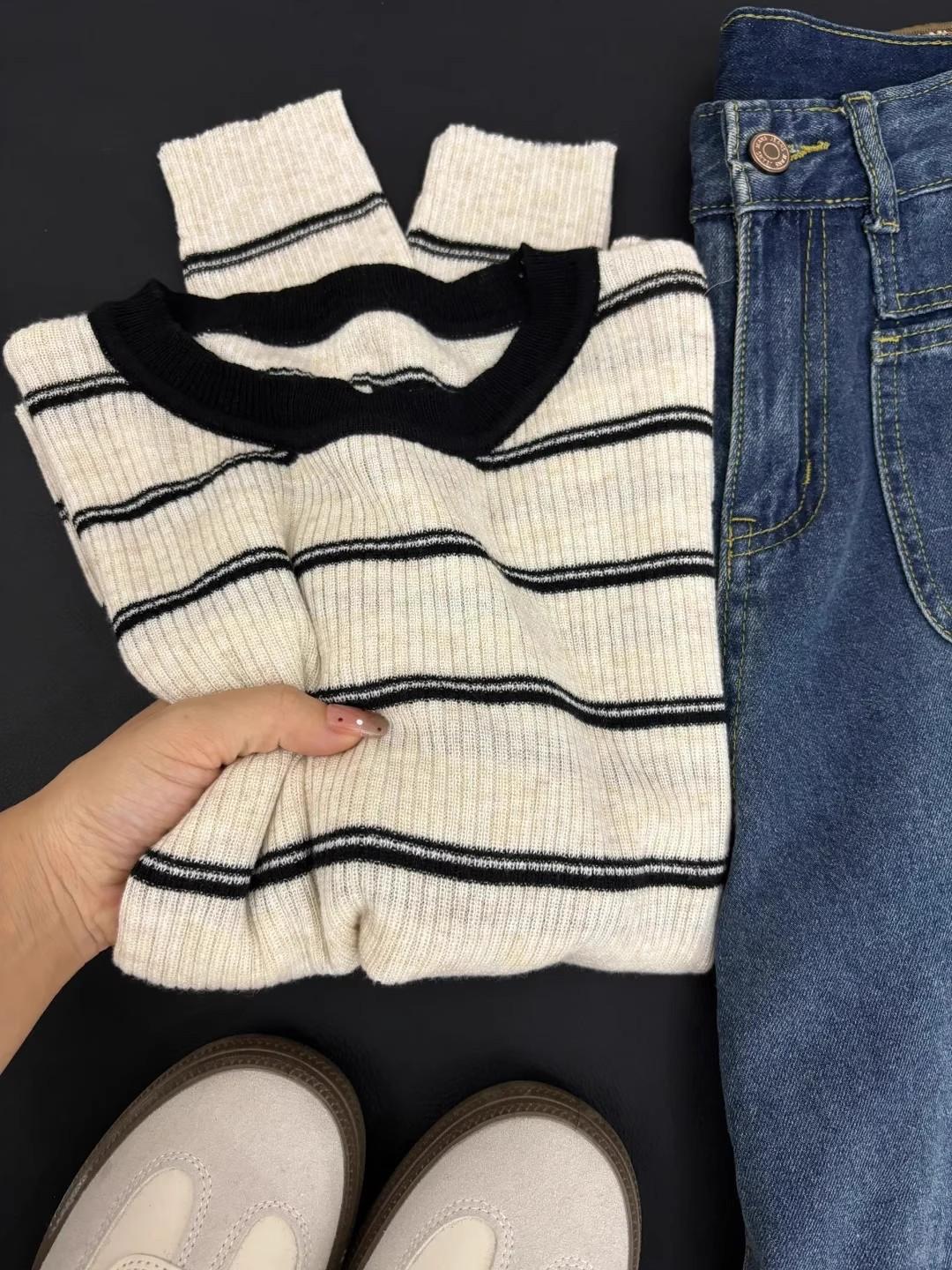 

Autumn and winter sweater women s contrasting striped knitted top soft waxy casual versatile front shoulder warm inner long-sleeved bottoming shirt L