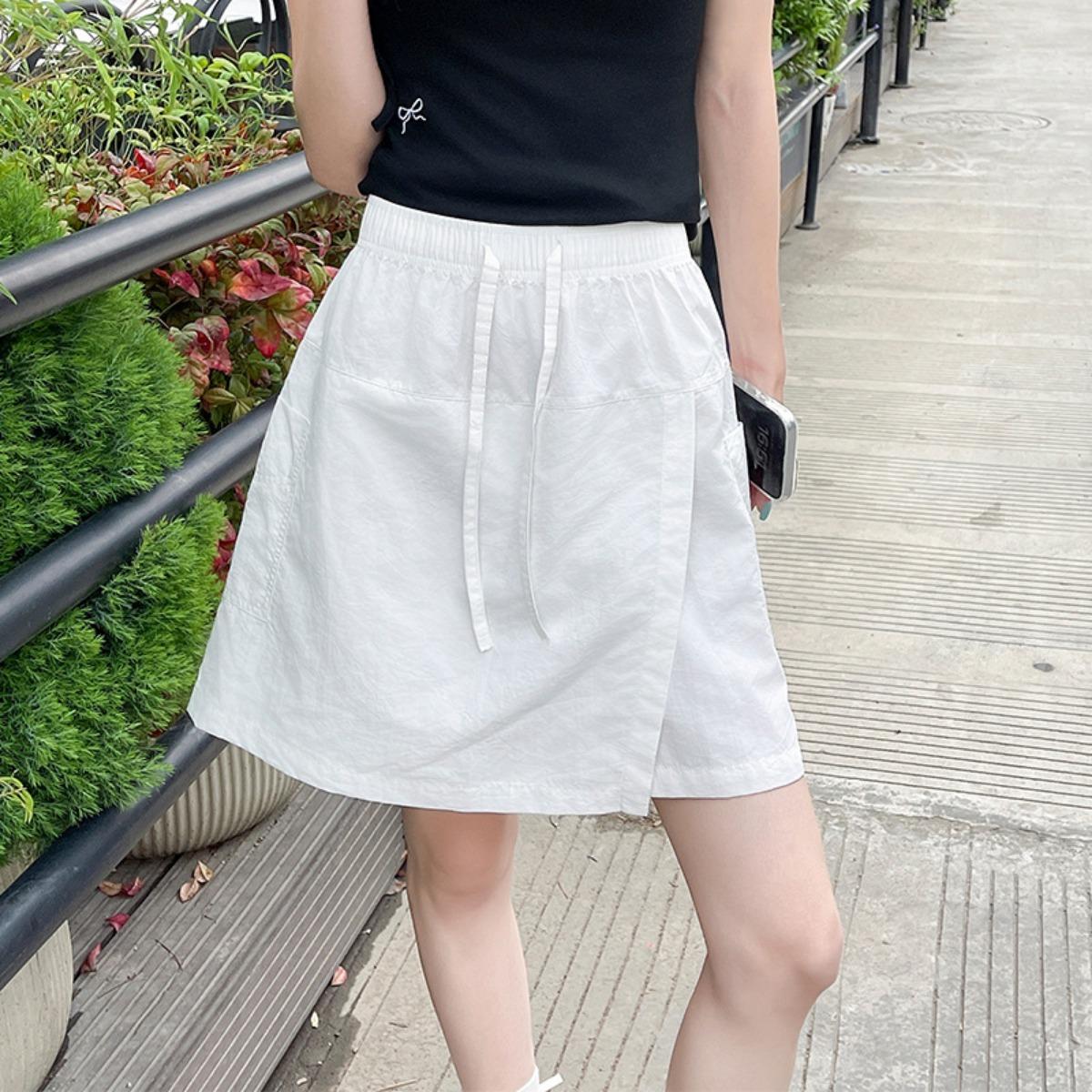 

Быстросохнущие спортивные шорты для женщин, летние повседневные шорты с эластичным поясом и разрезом спереди, рабочие брюки-юбка M белый