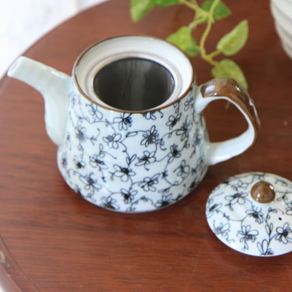 Rose-patterned black copper teapot with mesh (with mesh) Capacity: 490cc Height: 11.5cm Lid: 7.5cm Base: 10.2cm Weight: 428g Arita ware Wide base make
