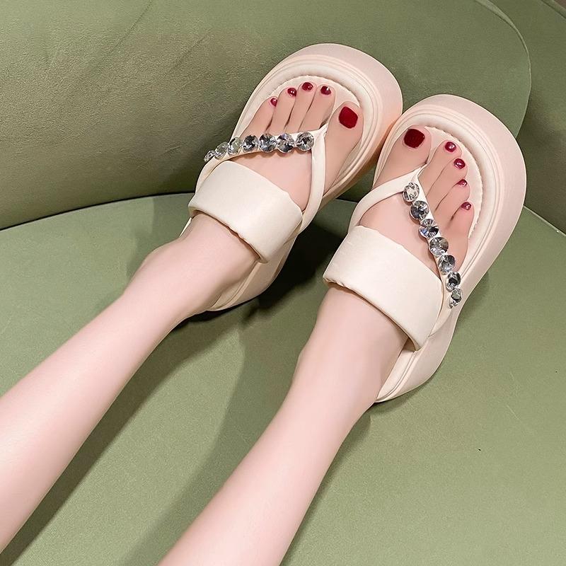 Thick-soled Flip-flops for Women's 2025 Summer New Rhinestone Sandals for Small People To Increase Their Height, Muffin Bottom Beach Cool Slippers
