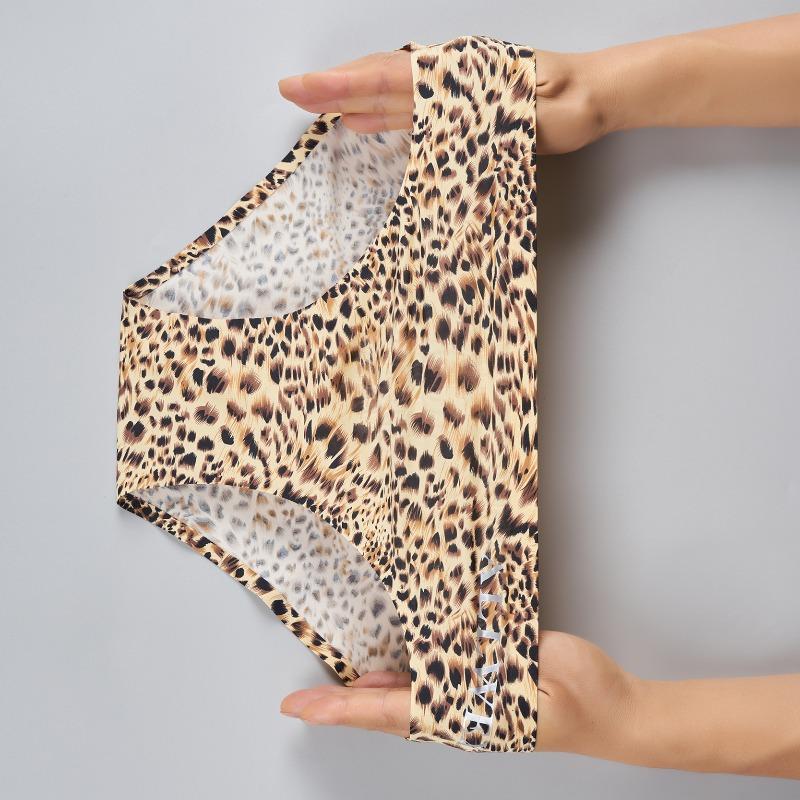 Herren 3D-konvexe Tasche sexy Tasche Ei-Buchstabe Leopardenmuster Eis-Seide Unterwäsche Slips Leopardenmuster Hose