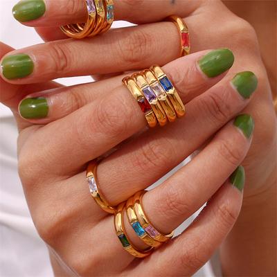Edelstahl Gold Rechteckiger Zirkon Geburtsstein Ring Schmuck Geometrischer Ring