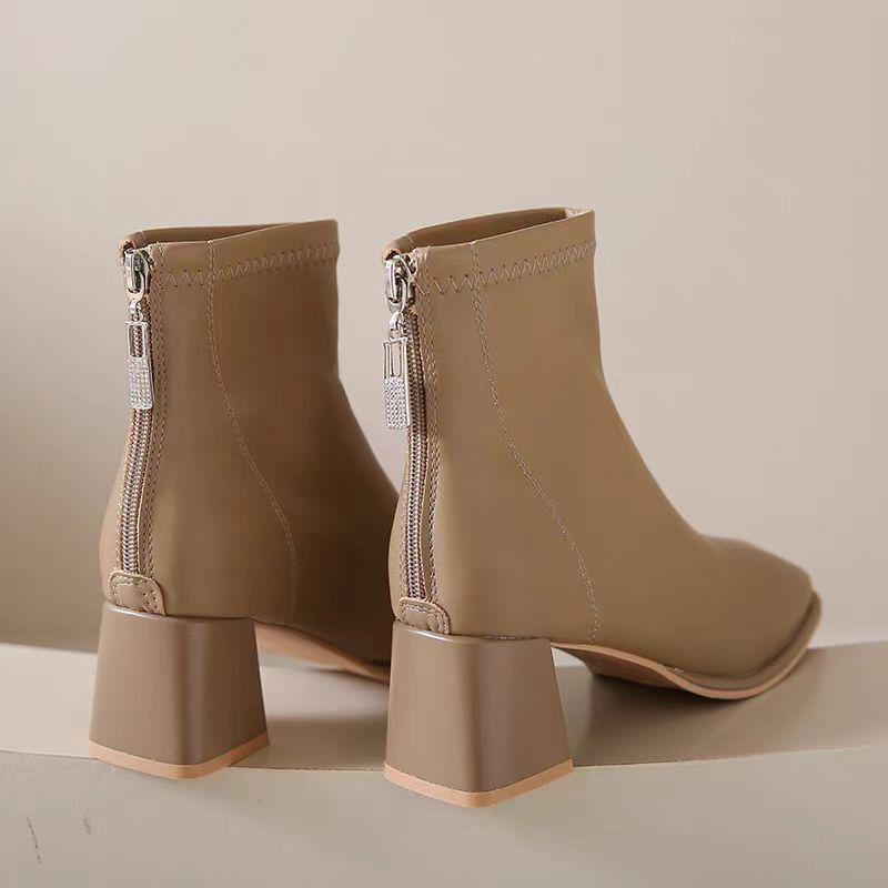 

Women s Slimming Velvet-Lined Martin Boots: Autumn/Winter Square Toe Chunky High Heel Short Boots in Fashionable White. 35