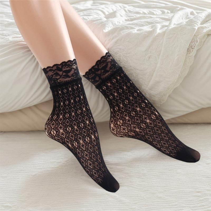 Breathable Fishnet Patterned Ankle Socks for Women Fashionable Hollowout Design with Lace Trim Short Crew Socks Hosiery
