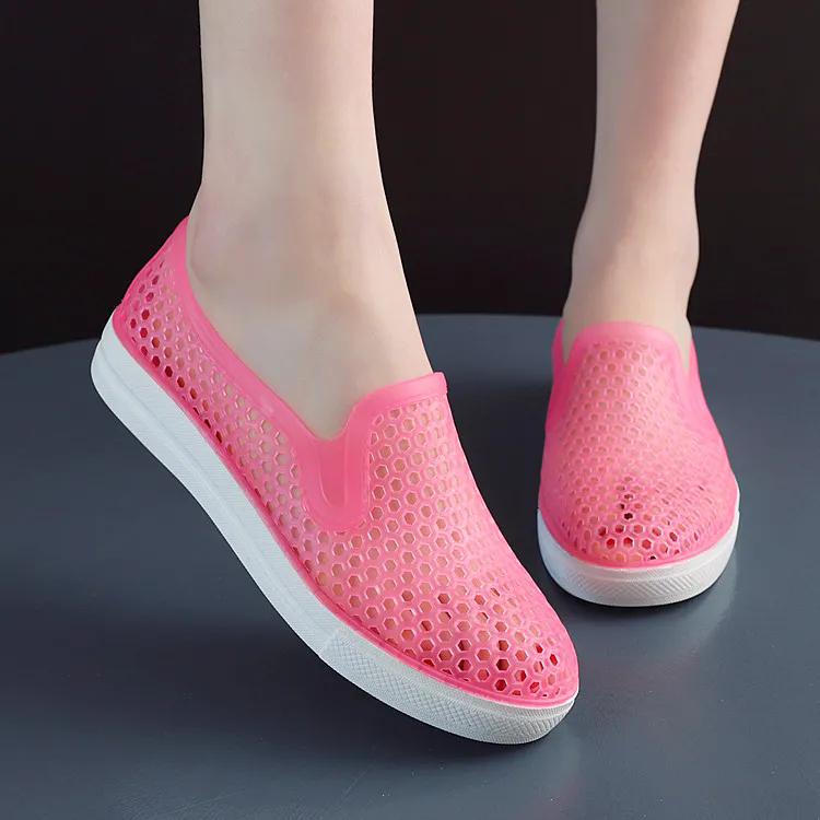 WTEMPO Women's Hollow-out Breathable Flat Thick Heel Anti Slip Casual Work Shoes Spring Summer Large Size Solid Color Single Shoes