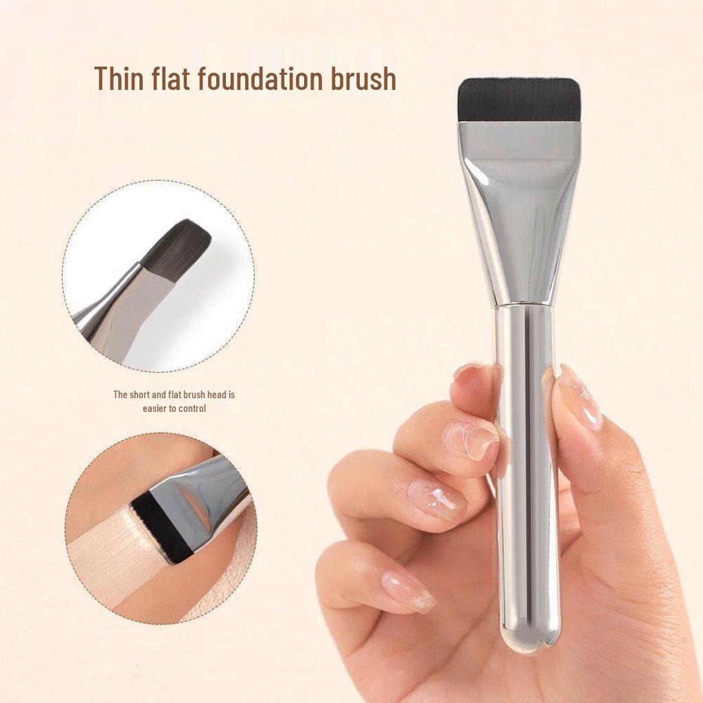 Flat-Headed Foundation Brush - Minimizes Absorption, Perfect for Mask and Makeup Application.