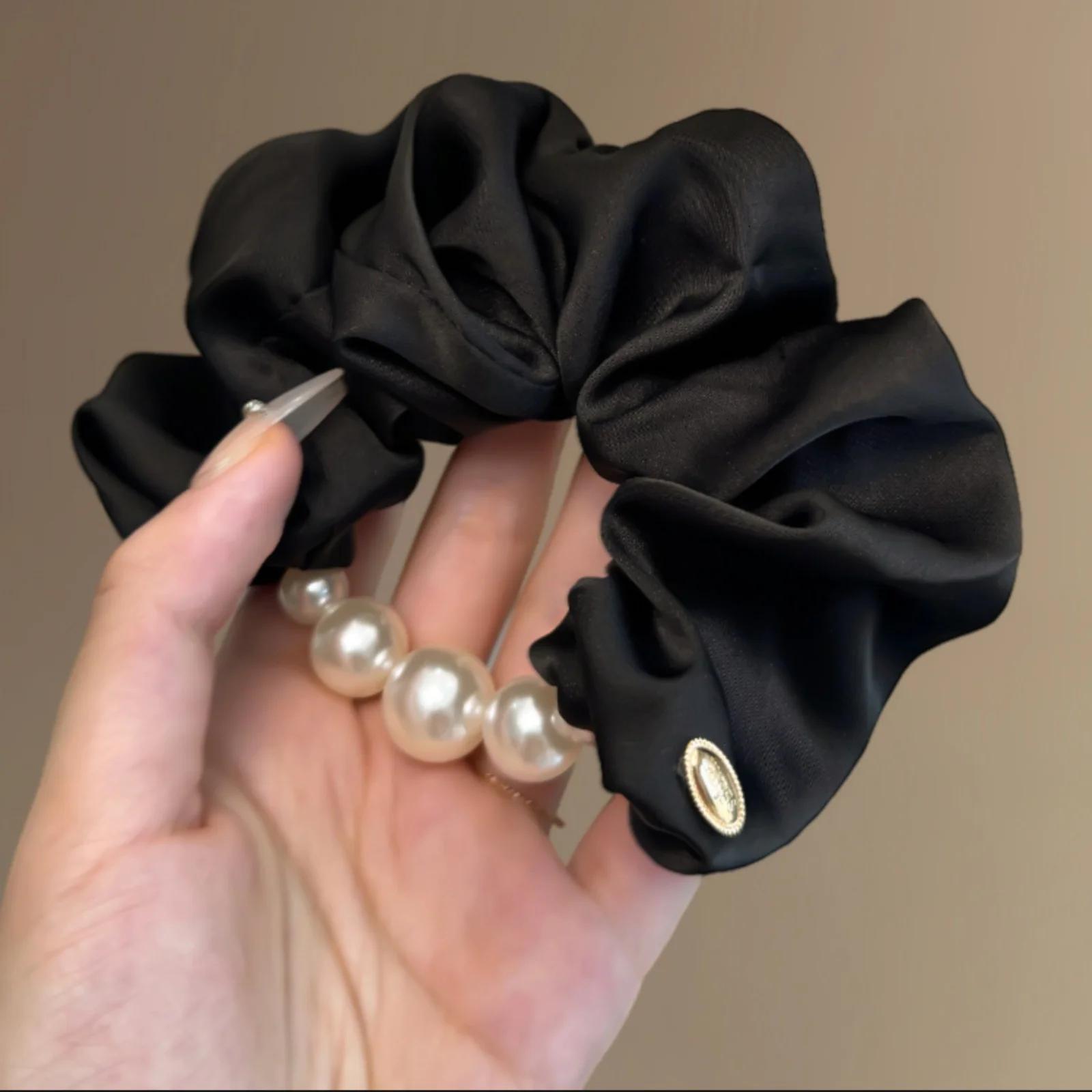 

1PC Blue Satin Scrunchie with Pearl Decor, Elegant Hair Accessory for Women, Chic Hair Tie for Daily and Party Wear чёрный