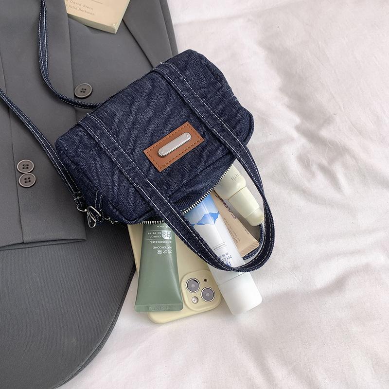 Denim bag women's 2025 autumn new niche design messenger bag Korean version of high-end foreign style portable pillow bag