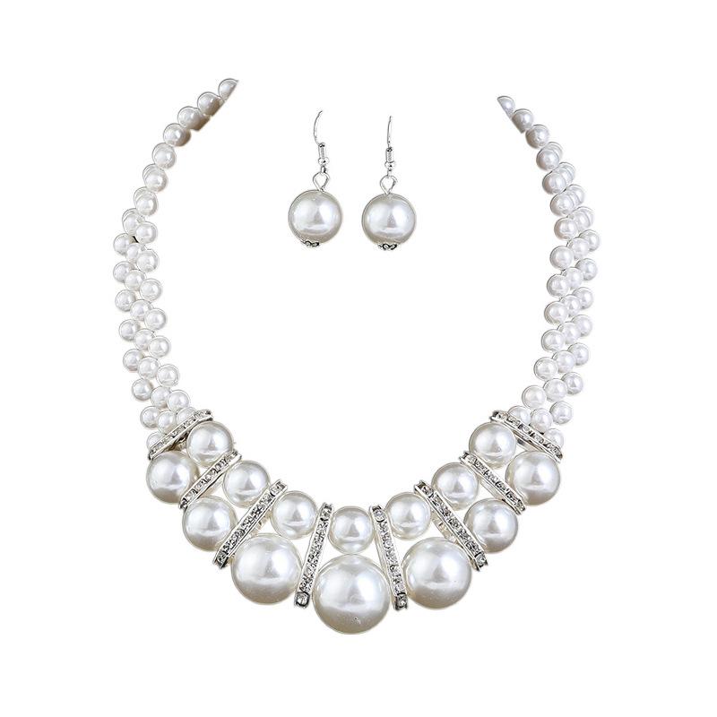 Pearl collarbone necklace, pearl necklace, earrings, bracelet set, three-piece jewelry for women