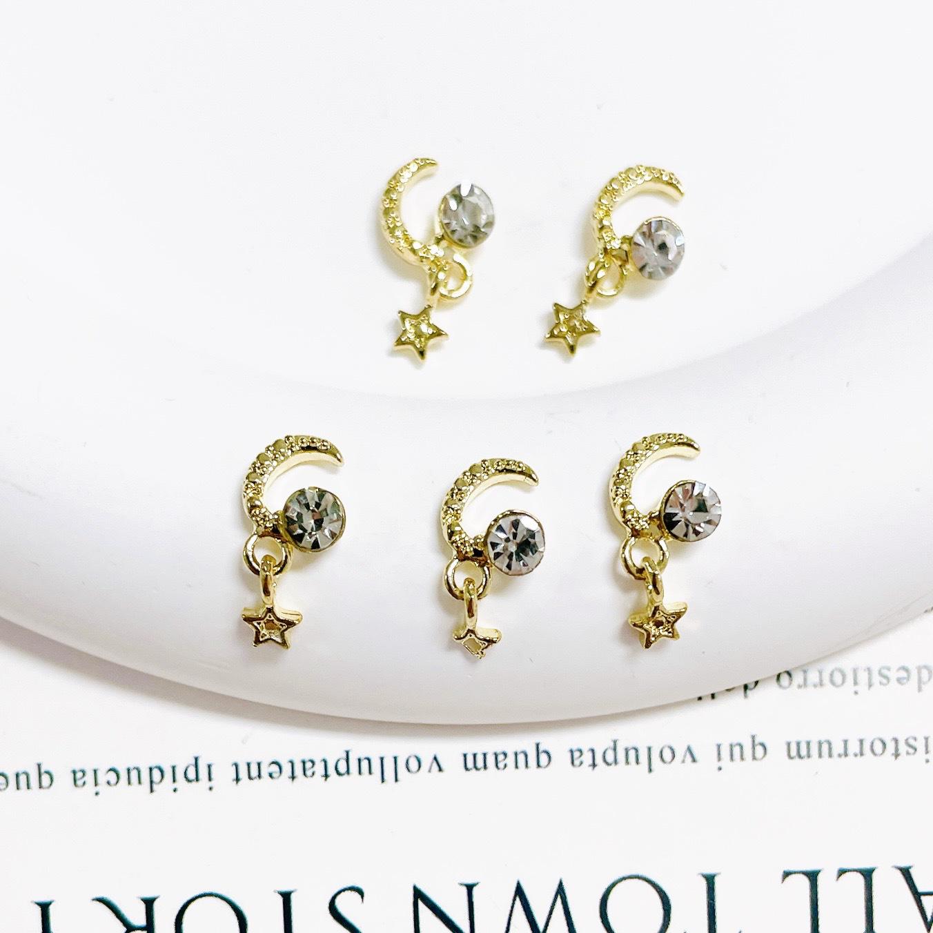 

Кулон из сплава золотистого тона с жемчужиной и инкрустацией бриллиантами: DIY 3D Аксессуары для нейл-арта