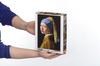 In Beverly 1000 Jigsaw Puzzle Girl with a Pearl Earring [Made Japan] Micro-Piece (26x38) 1000M-020