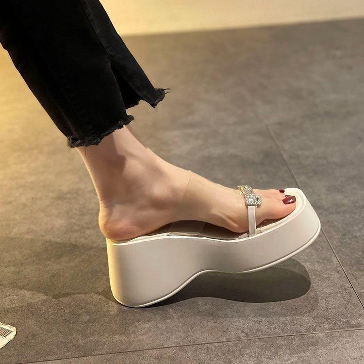 White rhinestone muffin heightened platform slippers for women to wear 2025 summer high-end one-word French cool slippers