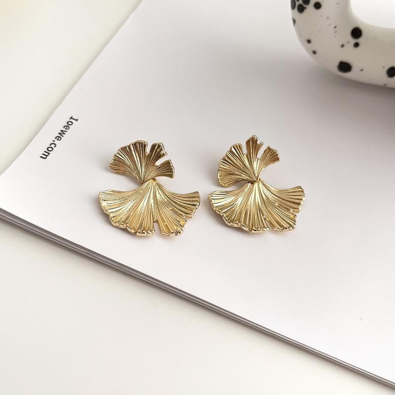 Vintage Flower Leaf Earrings, High-End Ginkgo Leaf Earrings, Versatile And Niche Style Earrings For Women