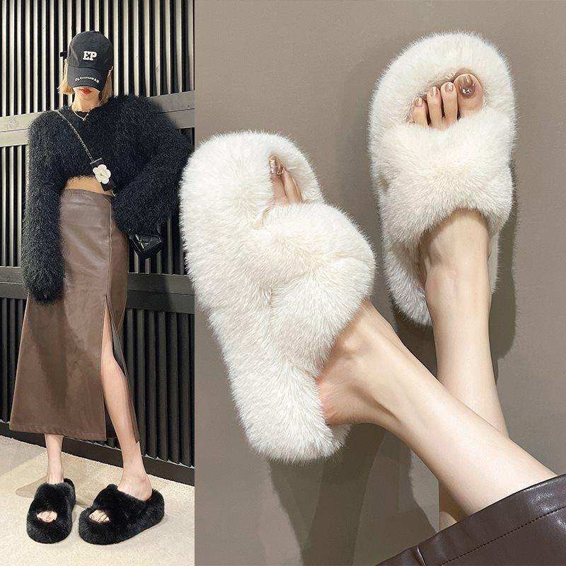 Mao automne et hiver chaussures d'intérieur moelleuses à semelles épaisses pantoufles moelleuses vêtements d'extérieur en tissu pour femmes célébrité Internet 2025 nouveaux modèles croisés