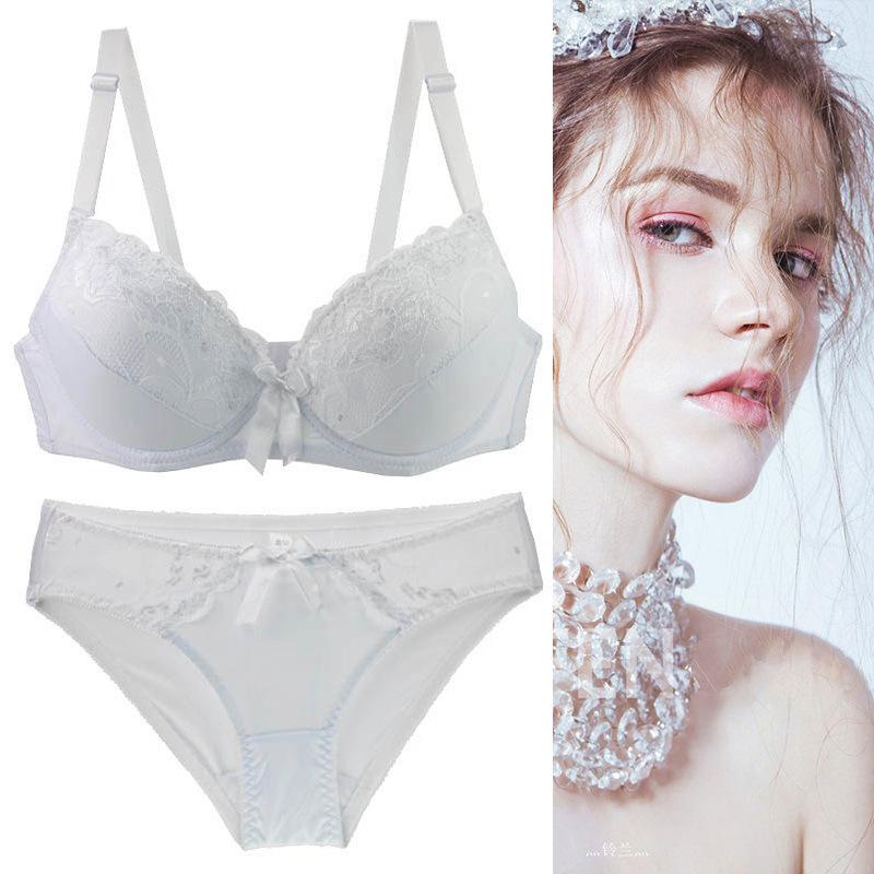 Source Bra Large Size Sexy Lace Splicing Has Steel Rings To Gather Women's Underwear Manufacturers