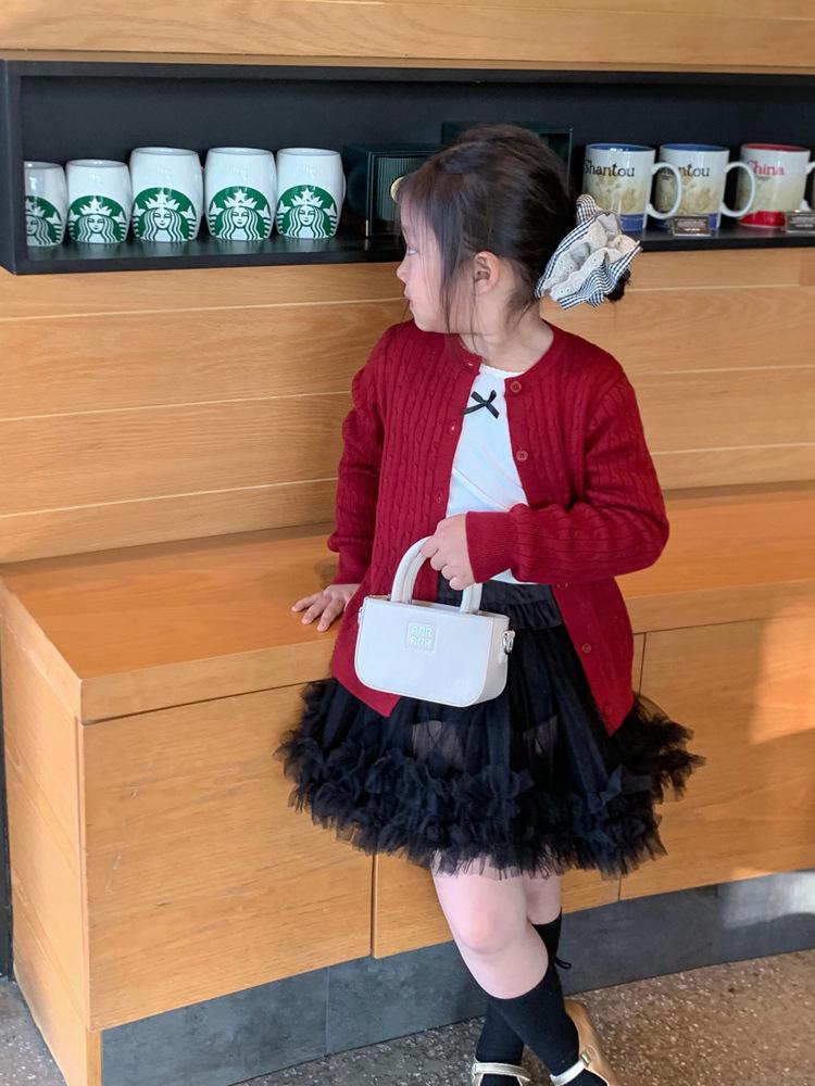 Miu Miu Girls' Retro Mini Crossbody Shoulder Bag with Lipstick Holder In Zhang Yuanying Style.