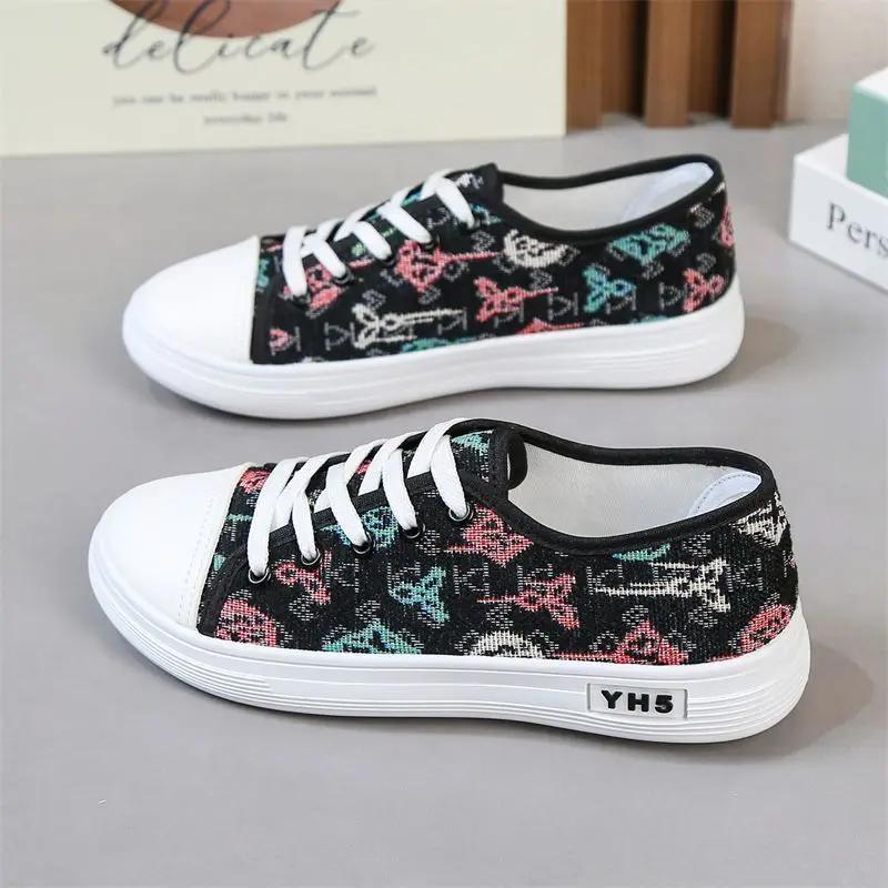 

Модная весенне-осенняя новая классическая универсальная женская парусиновая обувь, модные трендовые кроссовки на плоской подошве, студенческая повседневная спортивная обувь 35