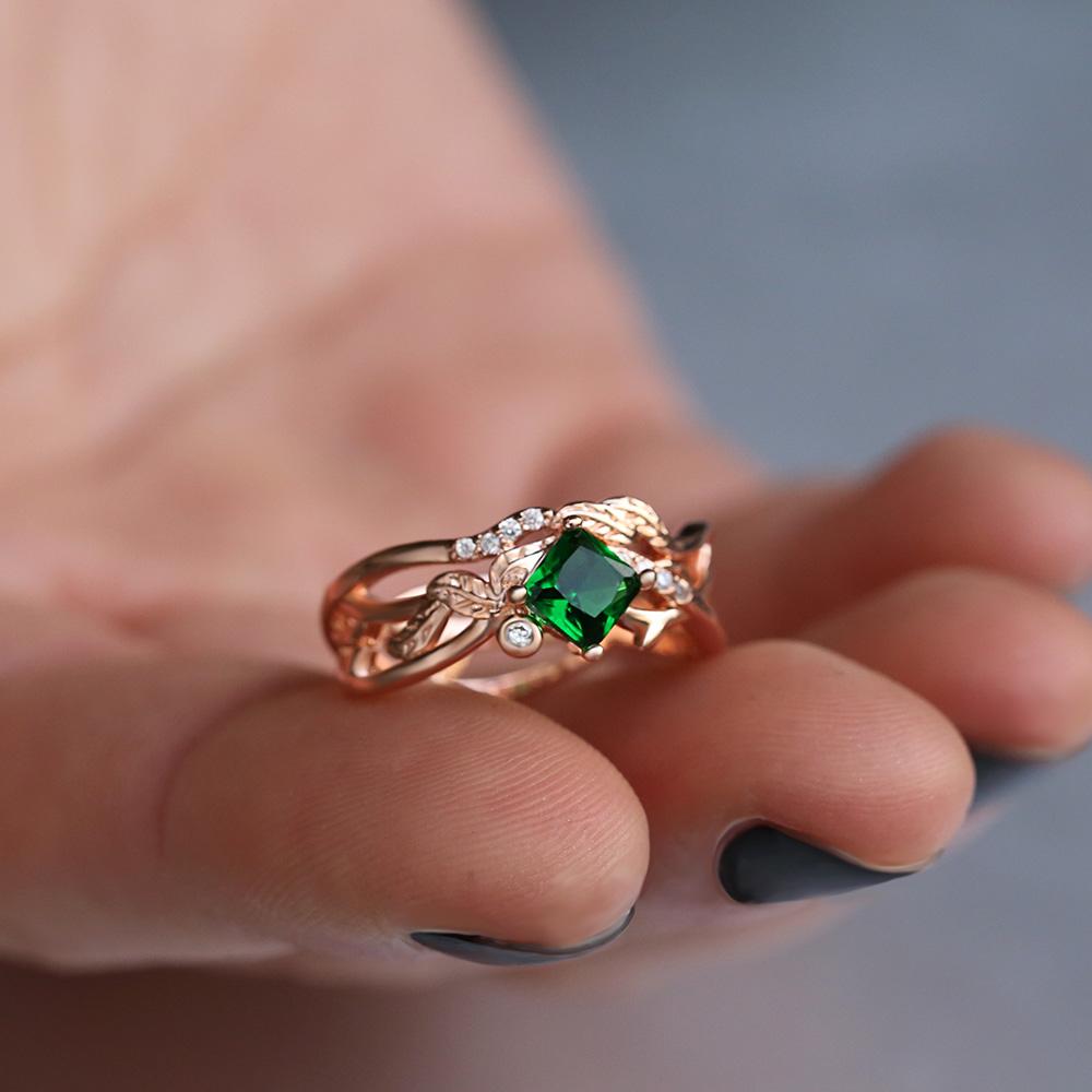 Huitan Romantic Irregular Plant Rings With Gepmetric Green Cubic Zircon Stone Fresh Leaves Band Design Engagement Rings Hot