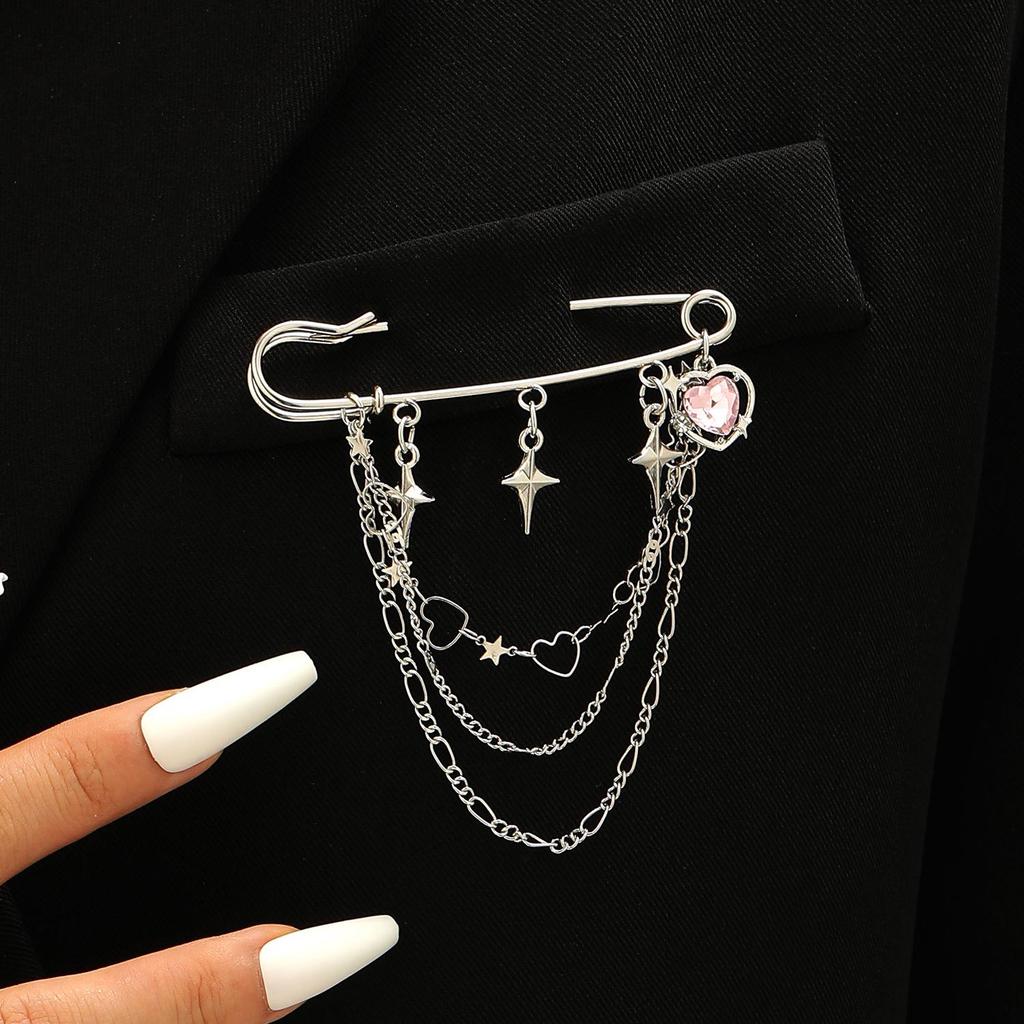 Minimalist Cross Jewelry Paperclip Chain Brooch—Unisex Punk Hip Hop Heart Pin with Tassel for Suits