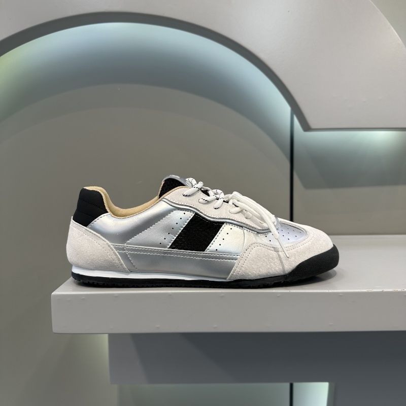 

Ultra-light men s summer breathable men s versatile casual shock-absorbing sports shoes men s shoes 39