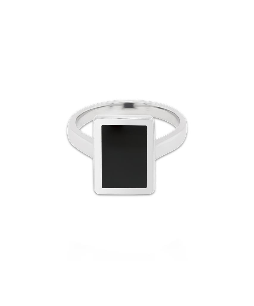 Begins Roca Rectangular Onyx Ring