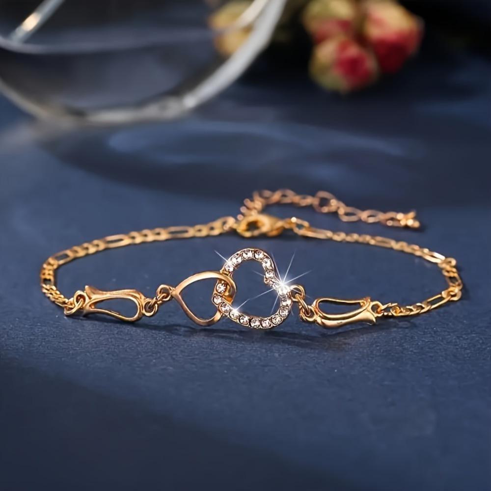 1 pair of earrings+1 necklace+1 bracelet Unique jewelry set Sparkling heart-shaped design Make her your phone gift