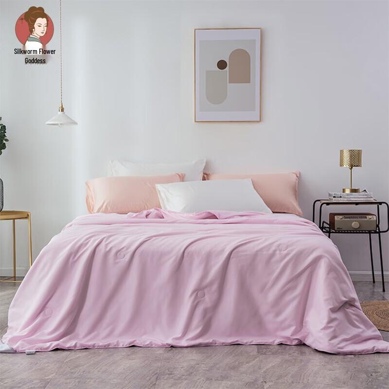 SILKUEEN 100% Mulberry Silk Quilt