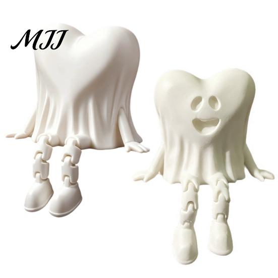 Desktop Halloween Decorations 3D Printed Heart-Shaped Ghost Figurine with Movable Joints, Sitting Dangling Leg Gifts for Couples Statue, Matte