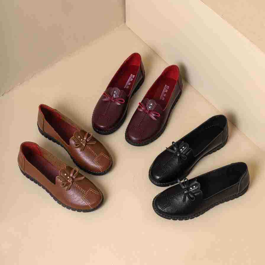 Autumn Shoes Low Top Solid Color Round Head Daily Mother Shoes Soft Leather Shoes
