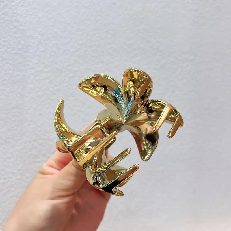 Simple Gold and Silver Plumeria Hair Clip for Women  Elegant Temperament Shiny Shark Clip Fashionable Girl Ponytail Hair Clamp