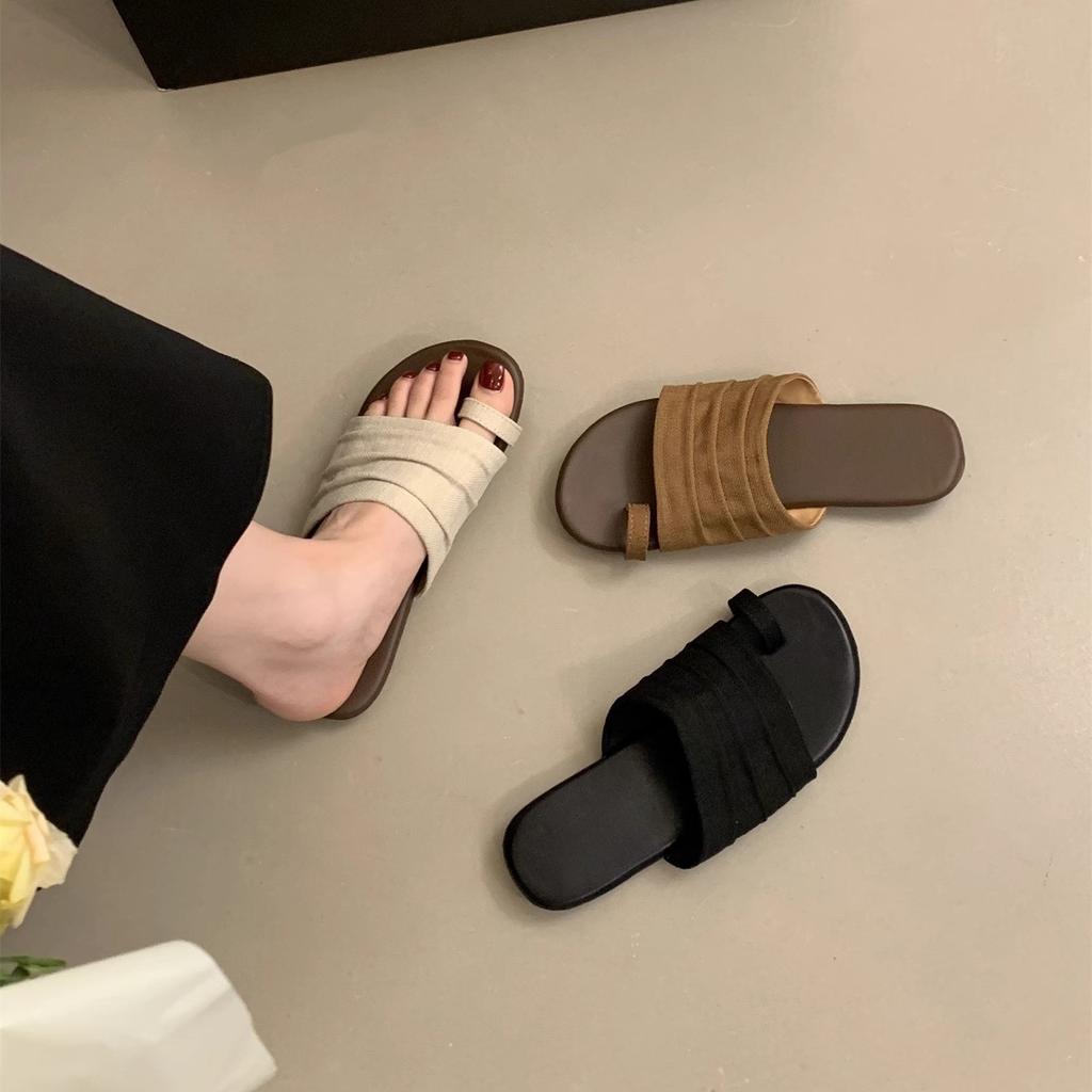 Design Sense Sleeve Toe Flat Slippers Women's Outer Wear Summer 2025 New Casual One-word Drag Temperament Beach Women's Shoes