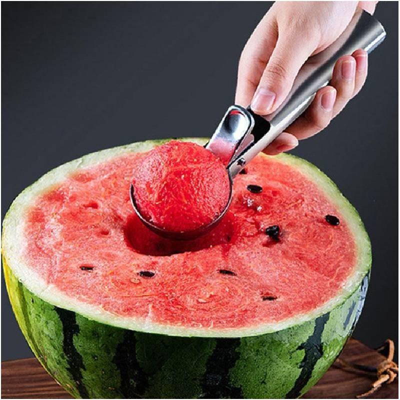 Hochwertiger Eisportionierer aus Edelstahl mit komfortablem Griff und stilvollem Design für müheloses Servieren