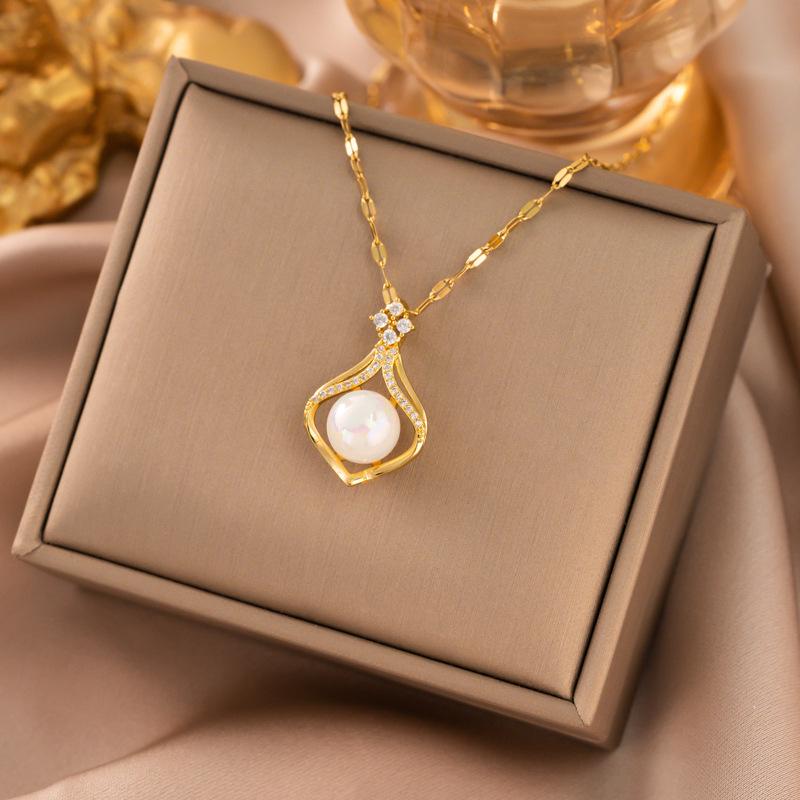 Exquisite Micro-Inlaid Full Diamond Real Gold Titanium Steel Necklace - Women's Luxury Clavicle Chain