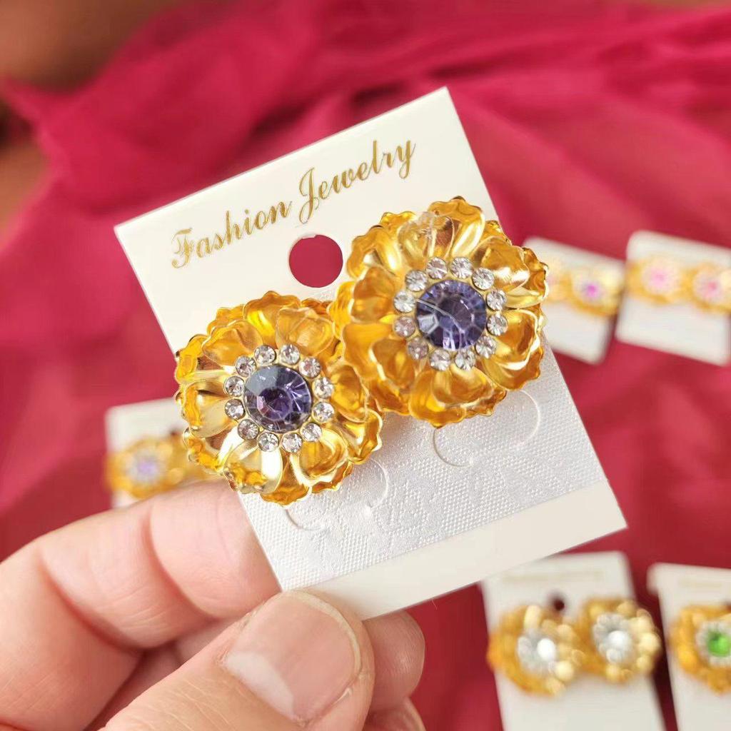 Ethnic Flower Rhinestone Gold Stud Earrings - Versatile and Stylish Accessories